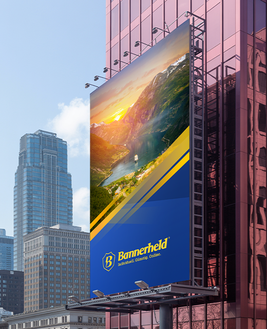 Extreme Banner an einem Hochhaus