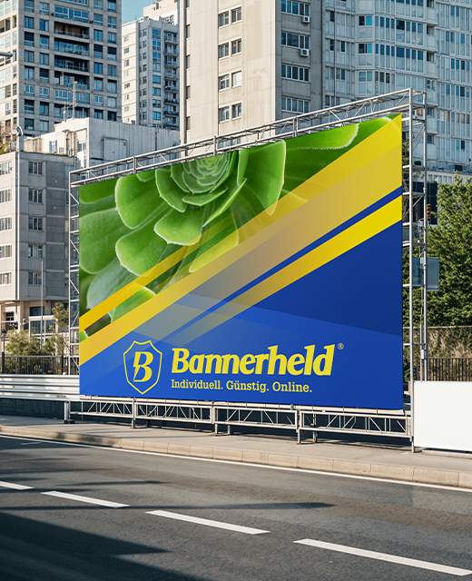 Mesh Banner an einem Gerüst an der Straße