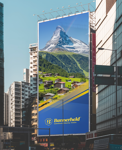 Premium Mesh Banner an einer Hausfassade