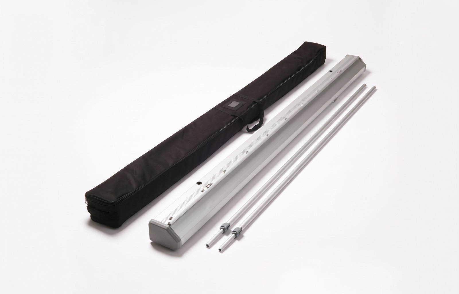 Lieferumfang Roll-Up Big: Tasche, Kassette und Stangen